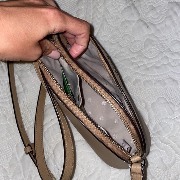 Kate Spade purse - Picture 4 of 4